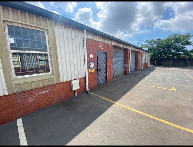 228M² WAREHOUSE TO LET IN PHOENIX INDUSTRIAL